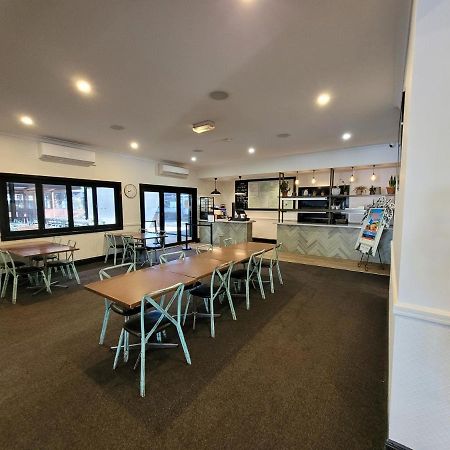 Palm And Pawn Motor Inn Wagga Wagga Εξωτερικό φωτογραφία