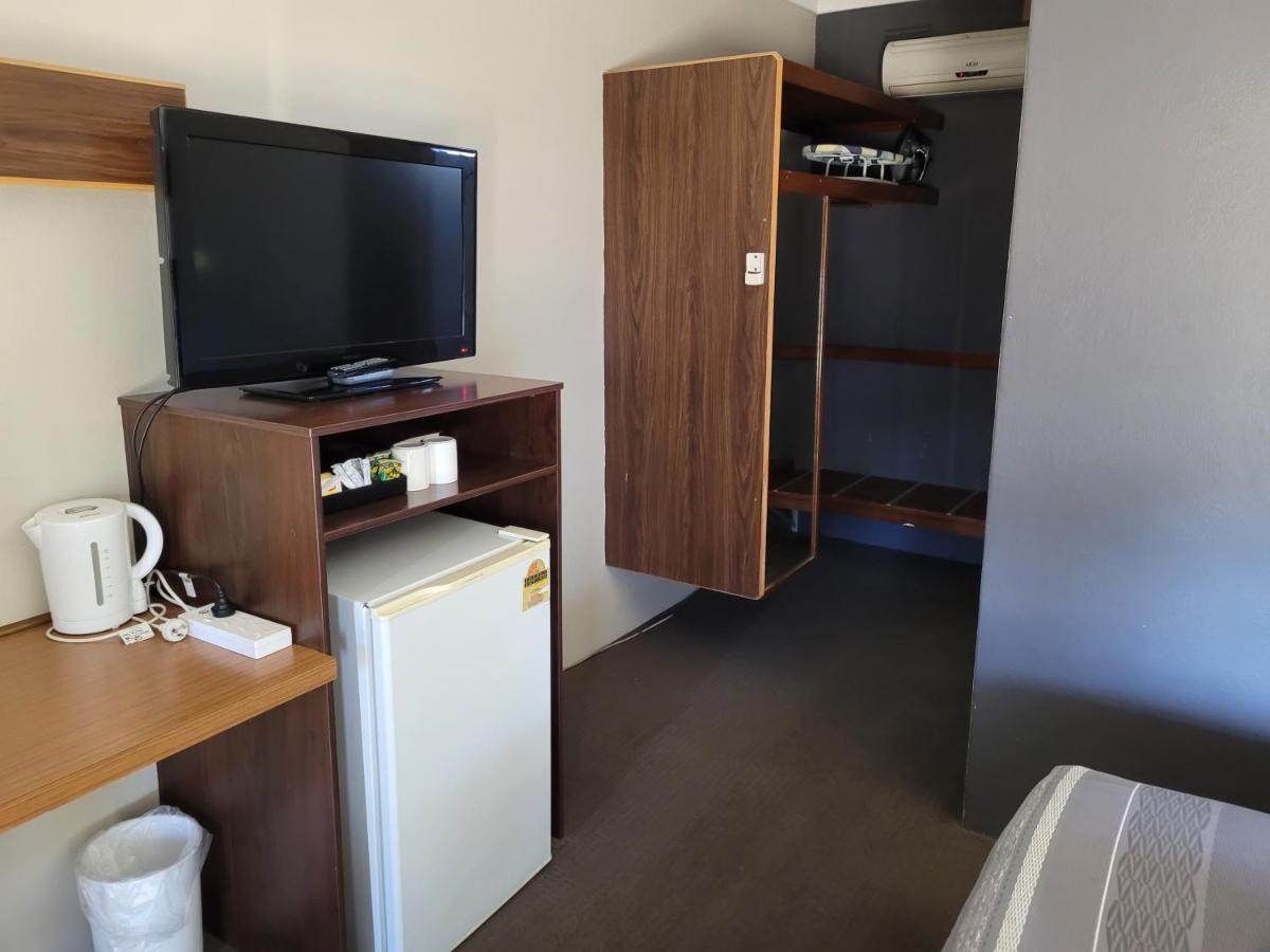 Palm And Pawn Motor Inn Wagga Wagga Εξωτερικό φωτογραφία